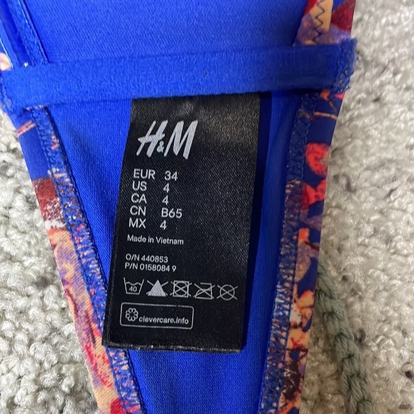 H&M floral blue and pink halter/strapless bathing suit bikini top in women’s 4 - Picture 7 of 7